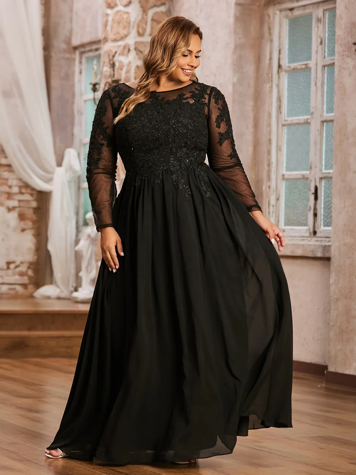 Tulle with Appliqued Long Sleeves Bridesmaid Dress